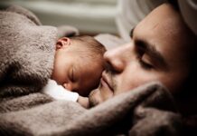 Czy ojciec może wziąć opiekę nad drugim dzieckiem gdy matka jest na macierzyńskim?