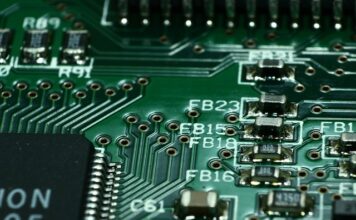 Czym różni się elektronika i elektrotechnika?